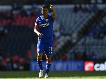 Cruz Azul gana en su regreso al Azteca
