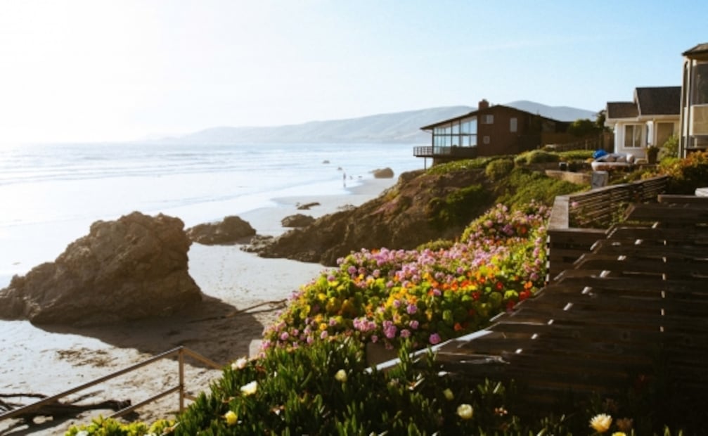 Por qué comprar una casa en la playa, según expertos