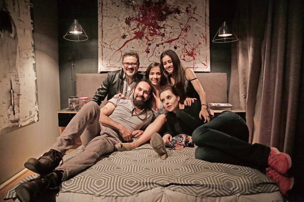 Claudia celebró la noche del domingo el final de su obra Casi 36, en Microteatro (ALEJANDRA LEYVA. EL UNIVERSAL)