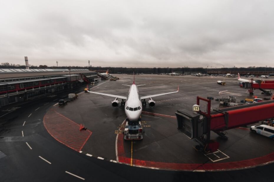 Viajar en avión en 2022 será más caro, aumentó la TUA