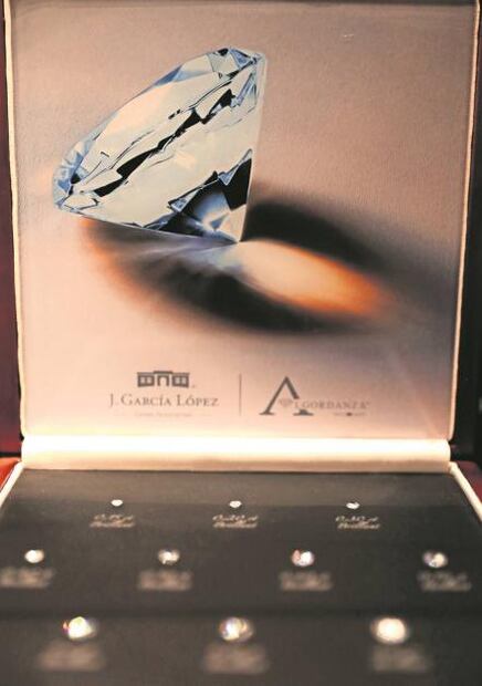 Muerte hecha diamante a meses sin intereses