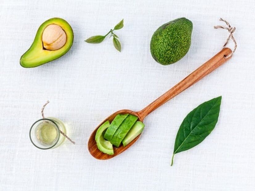 Beneficios de la infusión de hojas de aguacate