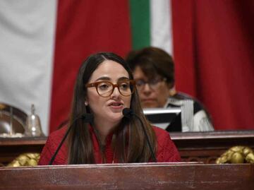 Presentan iniciativa para despenalizar por completo el aborto en CDMX