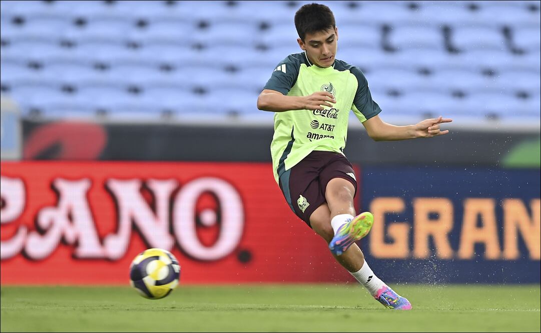 Gilberto Mora con la camiseta de la Selección Mexicana / Foto: Imago7
