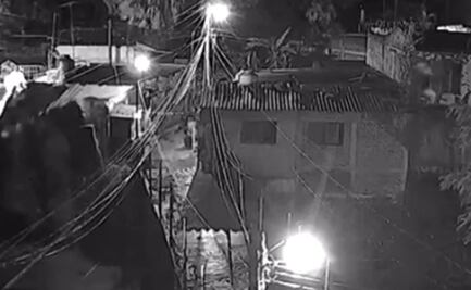 VIDEO: Colapsa vivienda ante crecida de río Cuautla en Morelos; era un asentamiento irregular