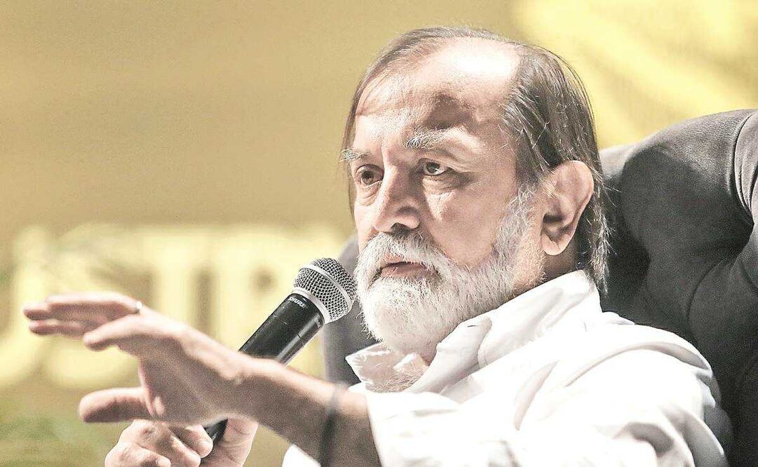 Revocación de mandato: Acusa Epigmenio Ibarra al INE de no informar