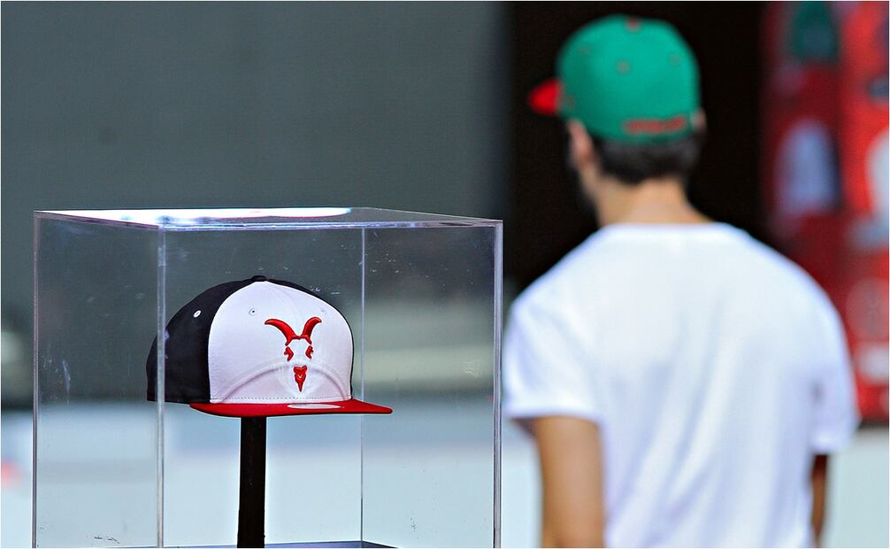 La alta demanda de las gorras es un fenómeno similar a lo que ocurrió con los tenis, que pasaron de ser artículos para deporte o de ocasión y ahora son artículos que se incluyen en el uso diario de la población. FOTO: IMAGO7