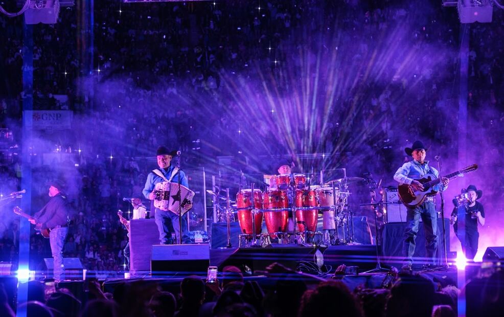 Intocable se presentó este fin de semana en la Plaza de Toro México.
Foto: Lili Estrada, cortesía