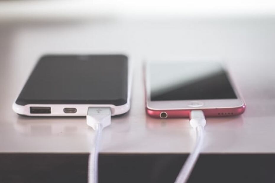 Tiktoker te enseña a reparar el cable de tu celular por menos de 15 pesos