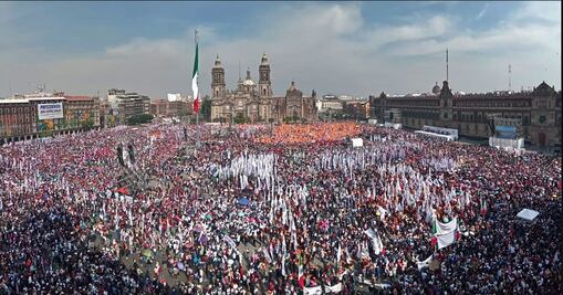 Asisten 600 mil personas al Zócalo a festejos encabezados por Sheinbaum de 7 años de la 4T
