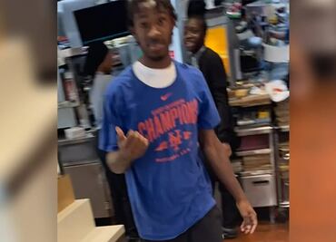 Dispara a empleado de McDonald’s por servirle papas frías a su mamá