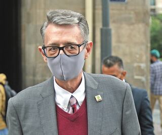 Secretario de Gobierno vuelve a dar positivo a Covid, se encuentra hospitalizado