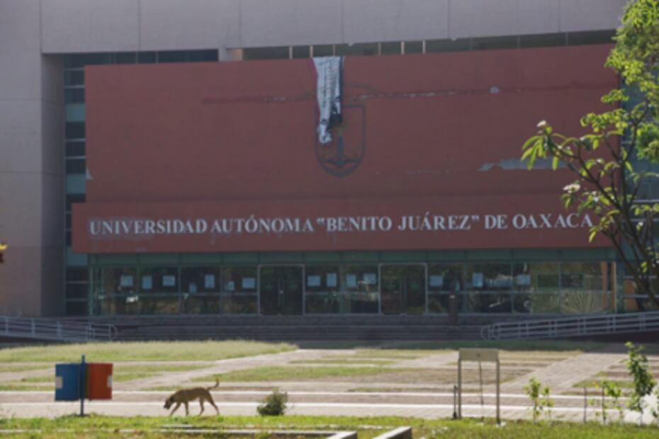 Paralizan universidad de Oaxaca; amagan con tercera huelga de este año