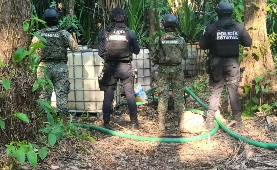 Marina asegura 7 mil 500 litros de huachicol. Foto: Especial