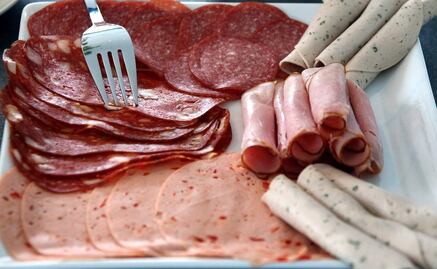 Por qué el jamón y otras carnes frías se ponen babosas