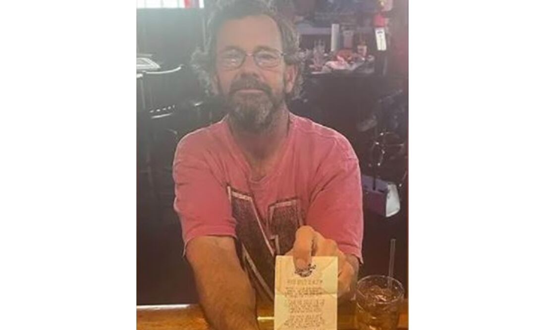 El hombre apareció muerto con el billete ganador en el bolsillo. Foto: @WikiBious