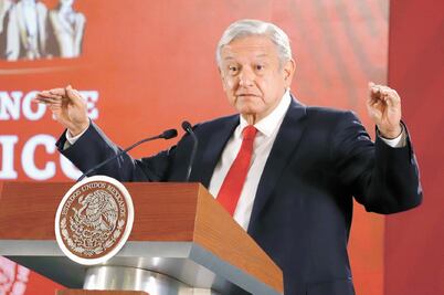 Sí hay desabasto de medicinas, pero estaba peor antes: AMLO