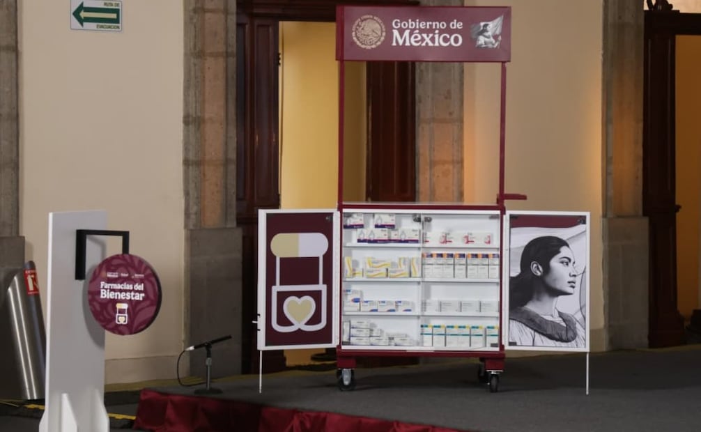 Aspecto de uno uno de los estantes del programa “Farmacias del Bienestar” que iniciará en el Estado de México, según lo informado por la presidenta Claudia Sheinbaum en la conferencia matutina de este martes 2 de diciembre de 2025. Foto: Carlos Mejía/ EL UNIVERSAL
