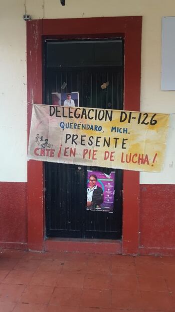 CNTE suspende clases y toma oficinas por falta de pagos en Michoacán
