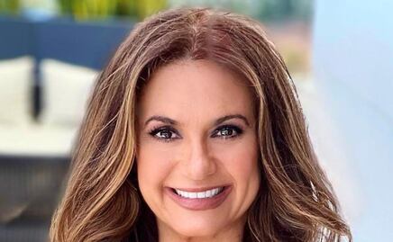 El minivestido floreado con el que Penélope Menchaca reventó la tendencia del verano