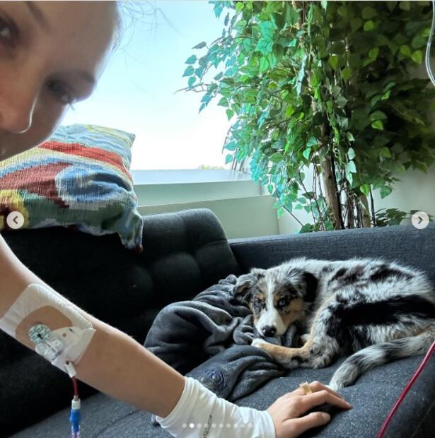 Bella Hadid compartió una sensible publicación en la que detalló cómo ha sido su proceso con la enfermedad. / Foto: Instagram.