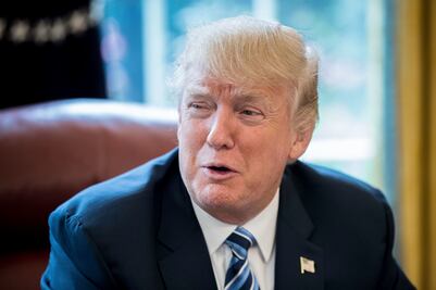 Trump dice no tener cintas de sus conversaciones con ex director del FBI