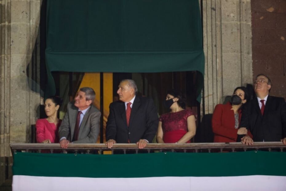 "¡Vivan las culturas del México prehispánico!", grita AMLO, otra vez ante un Zócalo vacío