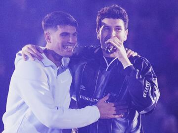 Carlos Alcaraz cantó 'Vagabundo' junto a Sebastián Yatrá en la Plaza México