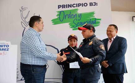Reconoce alcalde de Benito Juárez, Luis Mendoza, a policías que ayudaron a mujer a tener a su bebé 