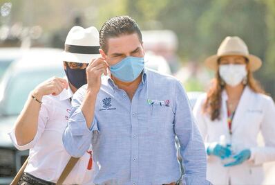 Silvano Aureoles pide apoyo extra a Federación