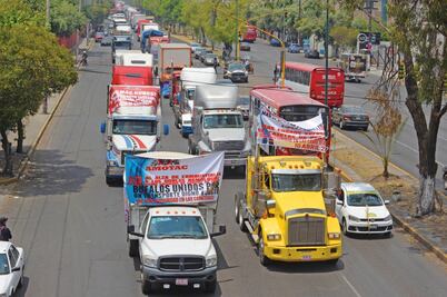 Transportistas acusan altos costos de gasolina y peajes 