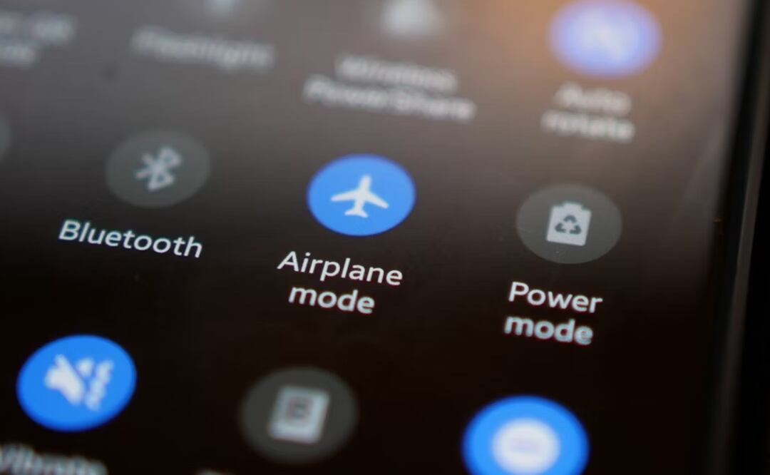 Por esta razón recomiendan cargar tu celular en modo avión. Imagen: Unsplash