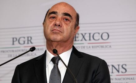 Tribunal niega libertad provisional a Murillo Karam; magistrados alertan riesgo de que el ex titular de la PGR evada la justicia 