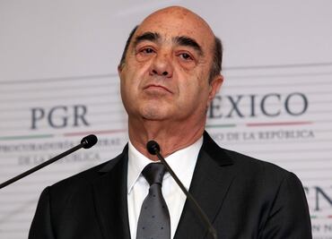 Corte admite revisión de amparo de Murillo Karam por Caso Ayotzinapa; turnan proyecto a la ministra Ríos Farjat