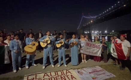 VIDEO Mexicanos cantan desde Nueva York el “happy birthday” a Claudia Sheinbaum por su cumpleaños 62