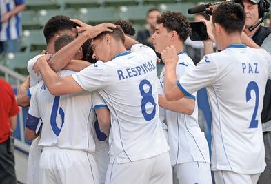 Honduras da el primer paso a Río