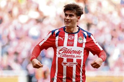 Claudio Suárez desea que Chivas nunca rompa su tradición de jugar exclusivamente con mexicanos