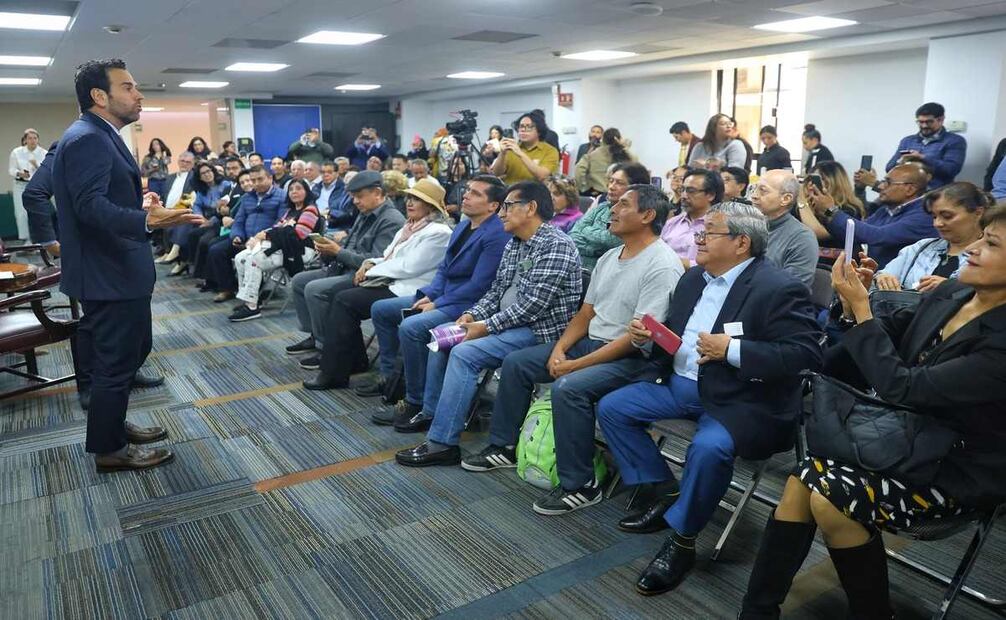 Carlos Loret de Mola ofreció una perspectiva clara sobre los retos y oportunidades que enfrenta la nueva Presidenta. | Foto: Fernanda Rojas.