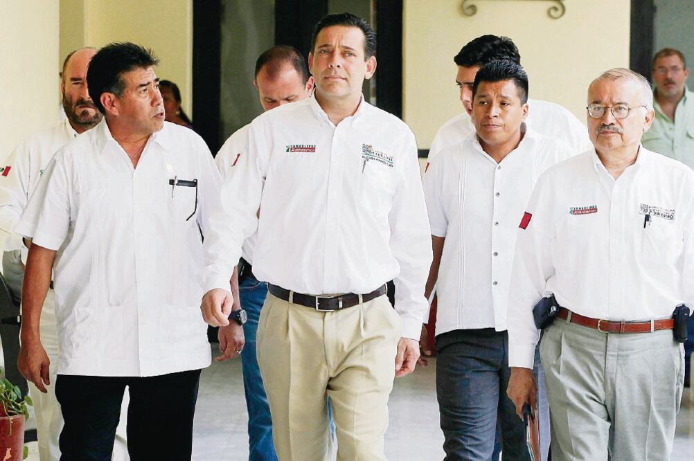 Los fiscales informaron de la existencia formal de extradición de Eugenio Hernández (centro), misma que fue presentada el 7 de diciembre de este año por la embajada de Estados Unidos a la Secretaría de Relaciones Exteriores (ARCHIVO EL UNIVERSAL)