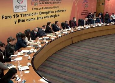 Litio confronta a expertos en foro sobre reforma eléctrica; Coparmex advierte monopolización de minerales