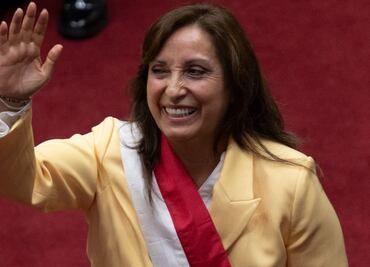 ¿Cuáles son los retos que tiene Dina Boluarte, la nueva presidenta de Perú?