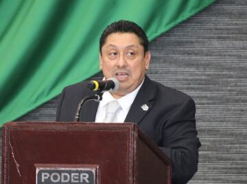 Cuauhtémoc Blanco pide al Congreso de Morelos remover al fiscal Uriel Carmona por ausentarse 30 días