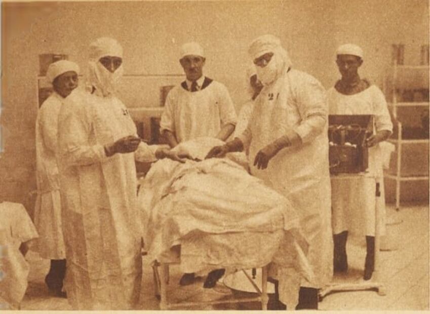 Así nació el cubrebocas