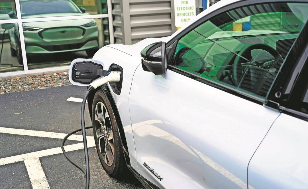 Los vehículos eléctricos representan apenas 0.5% de la comercialización total de autos nuevos en México, de acuerdo con estadísticas de la industria automotriz. Foto: Archivo/ EL UNIVERSAL