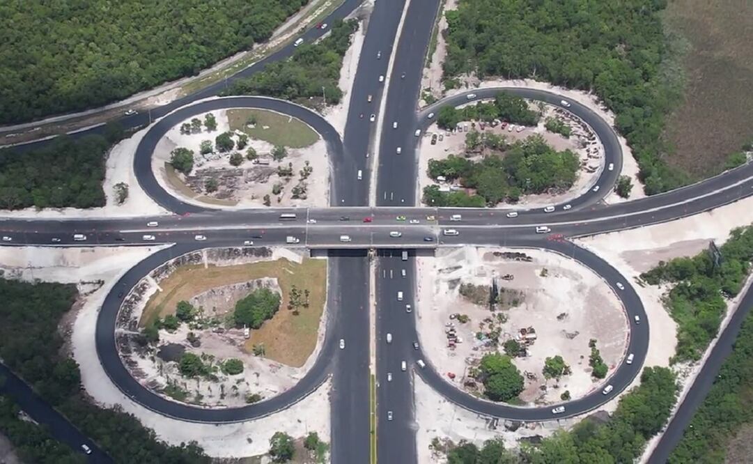 Construcción de carreteras y modelo de urbanización alrededor del Tren Maya. Foto: Captura/Twitter @lopezobrador_