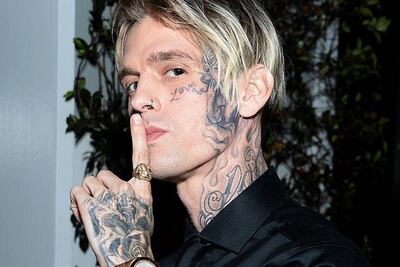 Hijo de Aaron Carter demanda a los doctores del cantante por negligencia