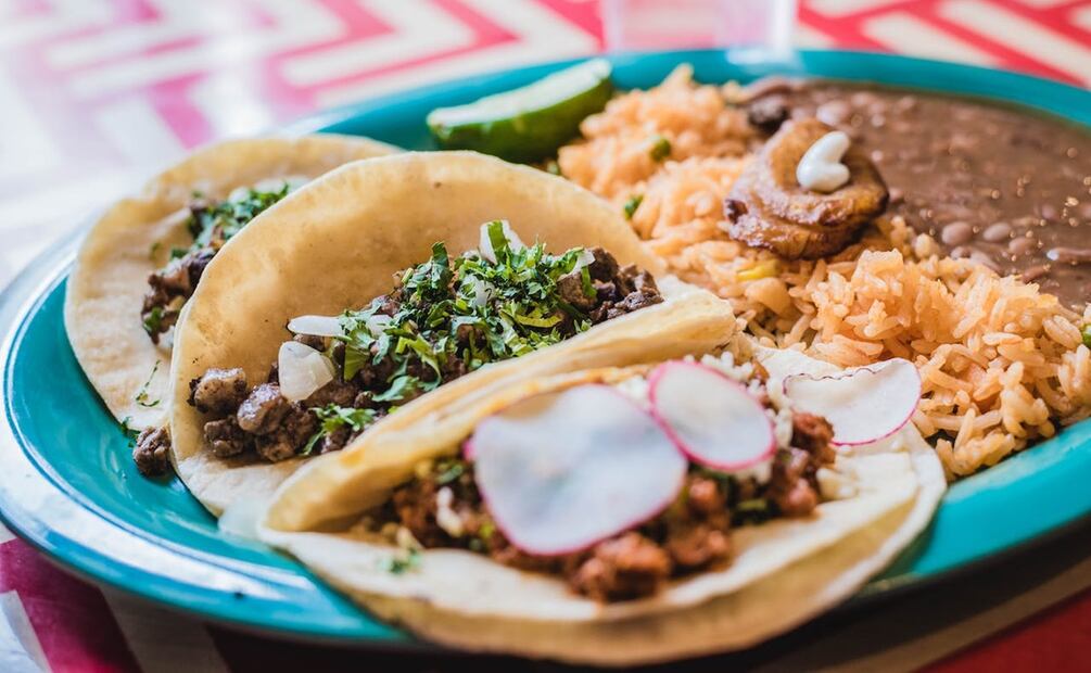 ¿Es bueno comer taquitos en el desayuno? Foto: Chitokan C. / Pexels