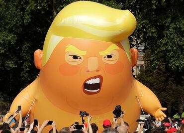 "¡A mi madre no le gustas, y le gusta todo el mundo!", gritan a Trump en Londres