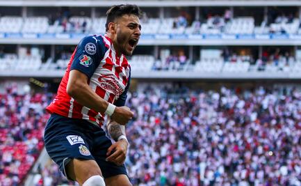 Alexis Vega rescata el empate de Chivas ante Querétaro