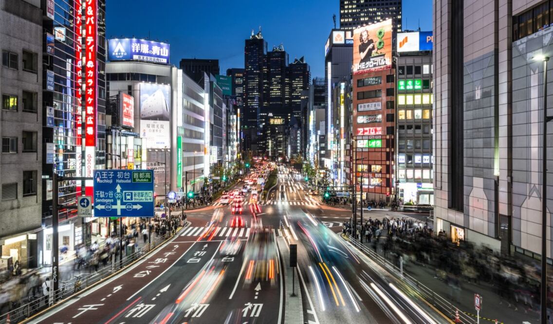 Tanto en Japón como en el Reino Unido es ilegal salpicar a un peatón con su automóvil. (Foto: Istock)